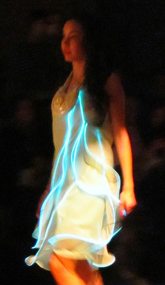 Illustration for article titled High Tech Collides With High Fashion At Eyebeam's NYC Fashion Show